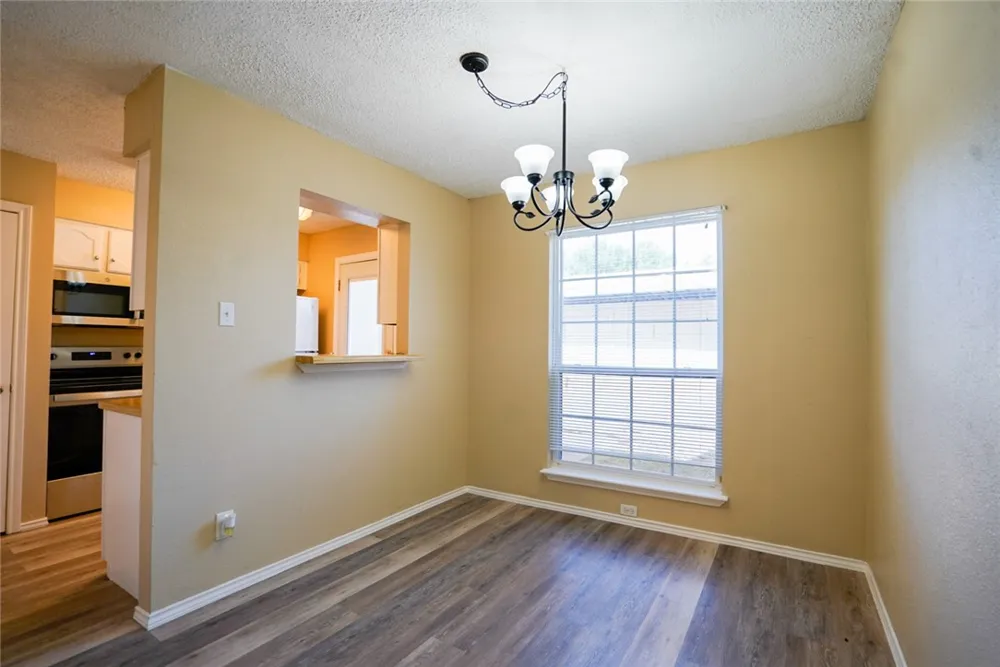 6702 Everhart #E-102 Corpus Christi, TX 78413