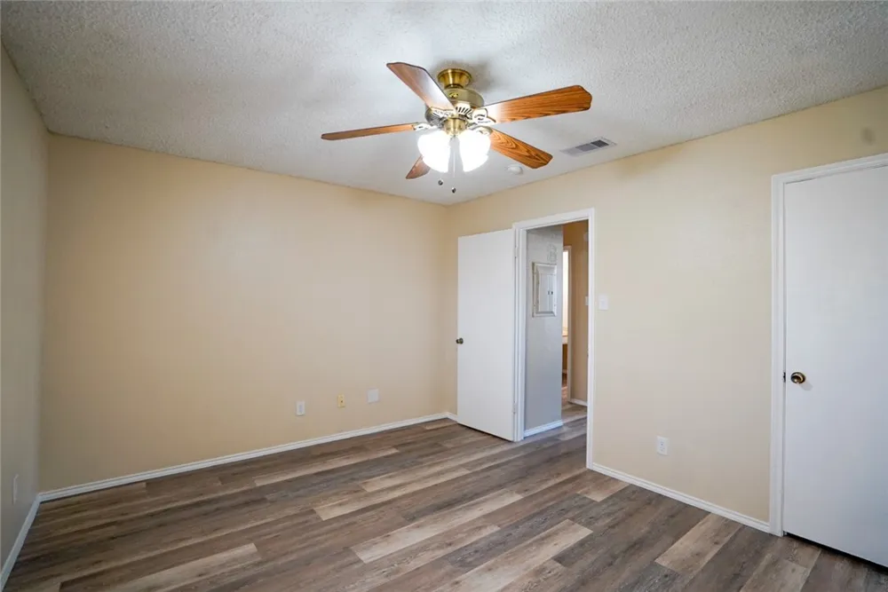 6702 Everhart #E-102 Corpus Christi, TX 78413