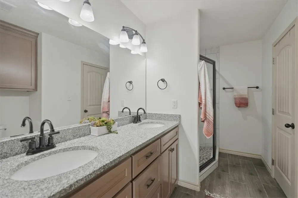 308 Dahme Avenue Orange Grove, TX 78372