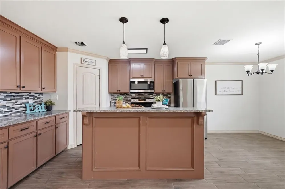 308 Dahme Avenue Orange Grove, TX 78372