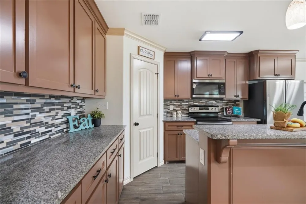 308 Dahme Avenue Orange Grove, TX 78372