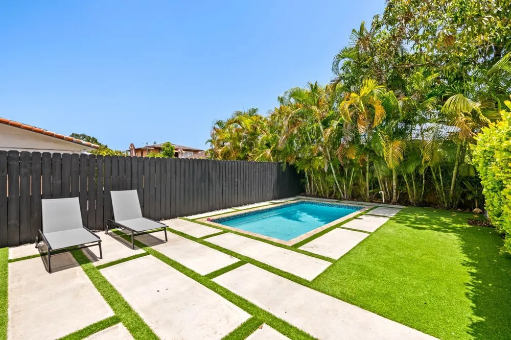 3090 SW 17th Street Miami, FL 33145