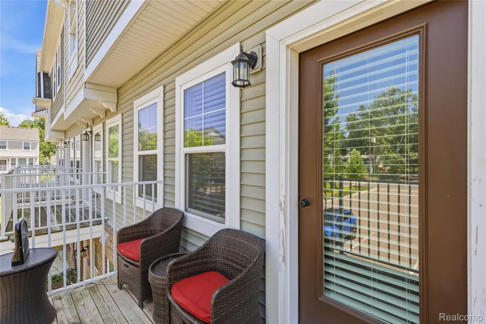 561 Parkdale Lane Ferndale City, MI 48220