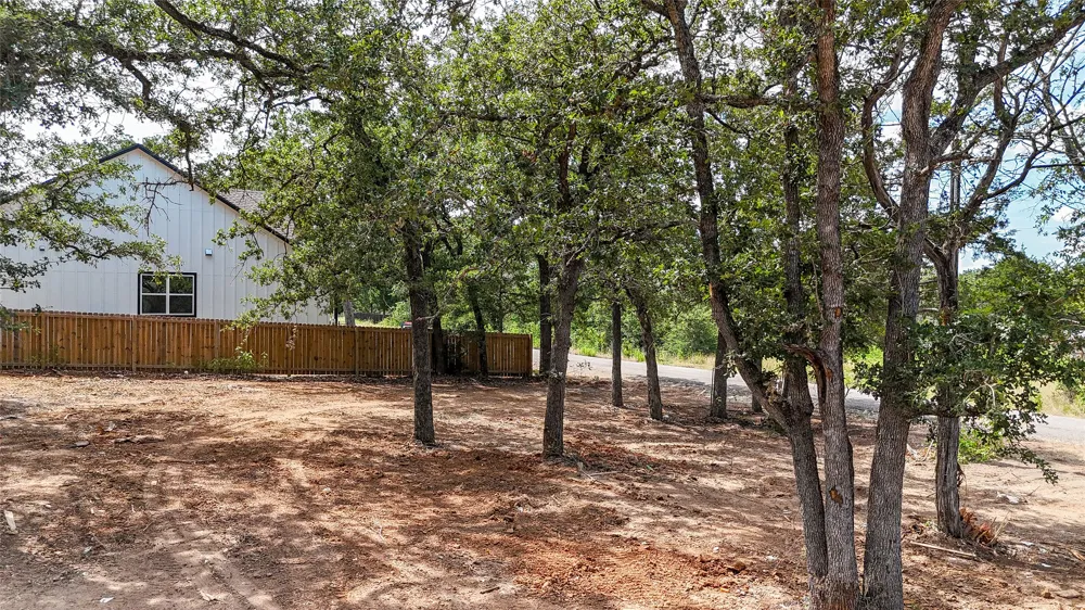 115 Eaglenest Court Smithville, TX 78957
