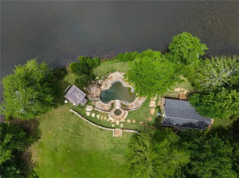 5098 Crescent Road