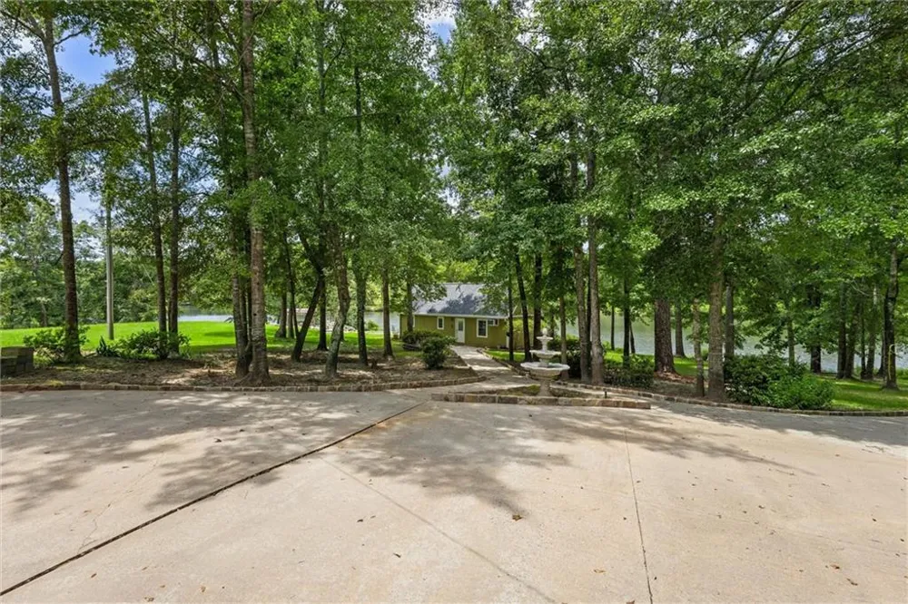 5098 Crescent Road Dry Branch, GA 31020