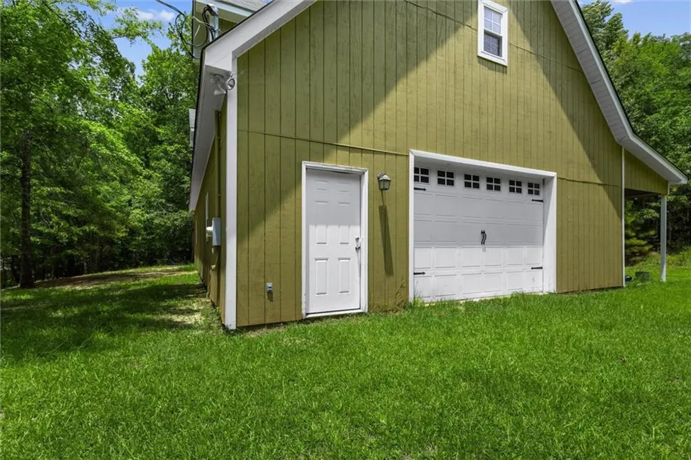 5098 Crescent Road Dry Branch, GA 31020