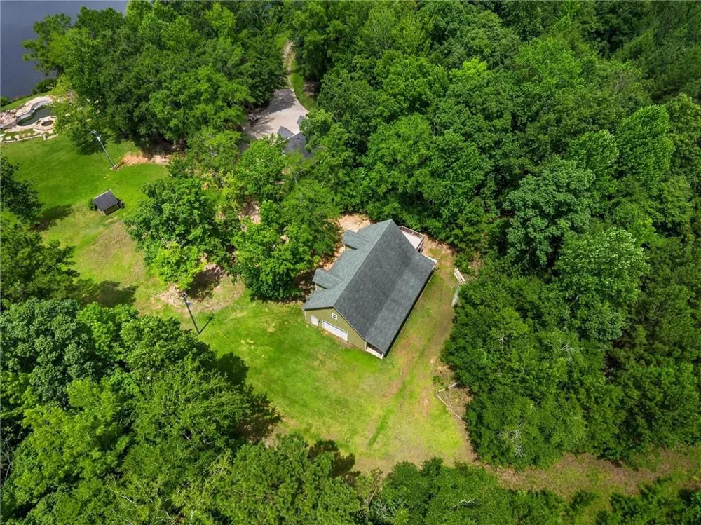 5098 Crescent Road Dry Branch, GA 31020