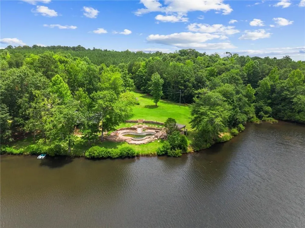 5098 Crescent Road Dry Branch, GA 31020