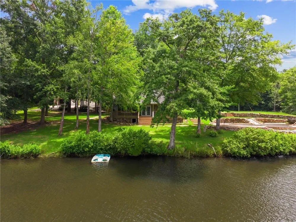 5098 Crescent Road Dry Branch, GA 31020