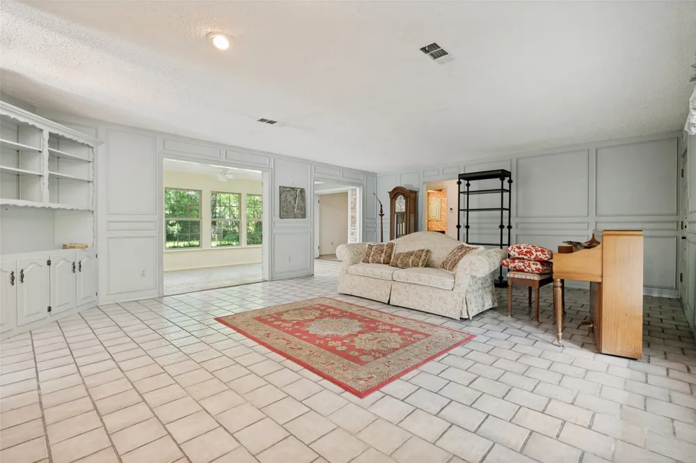 406 Dula Circle Duncanville, TX 75116