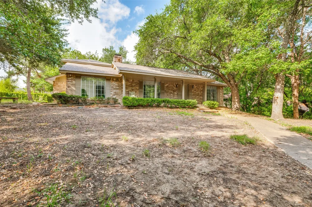 406 Dula Circle Duncanville, TX 75116