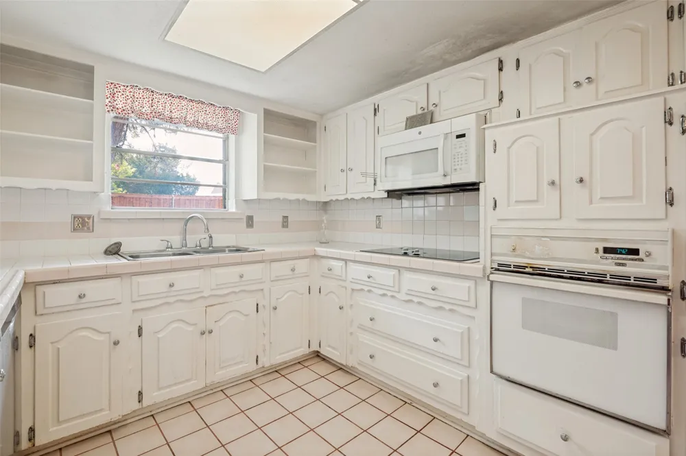 406 Dula Circle Duncanville, TX 75116