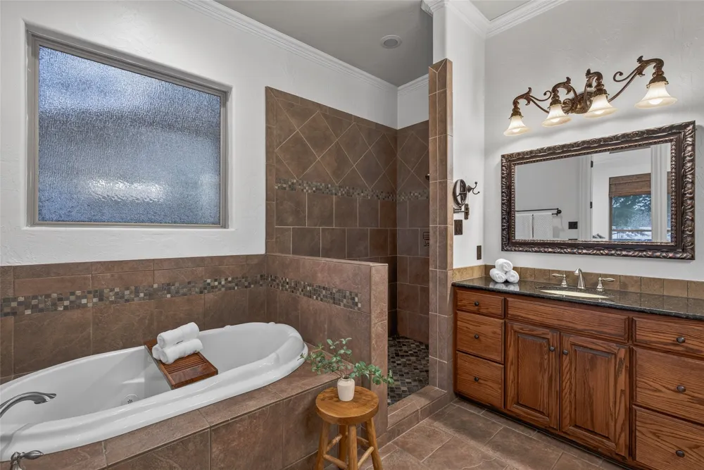 416 Forest Lane Gun Barrel City, TX 75156