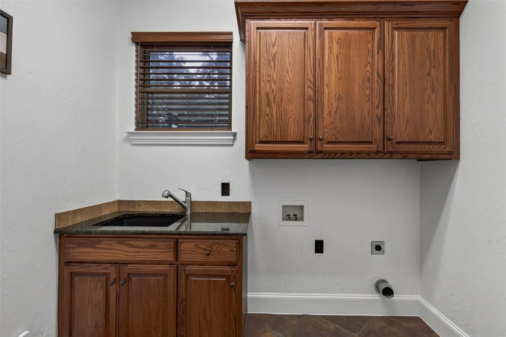 416 Forest Lane Gun Barrel City, TX 75156