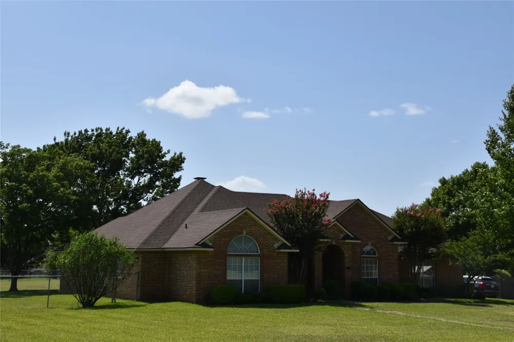 4017 Windmill Ridge Circle Red Oak, TX 75154