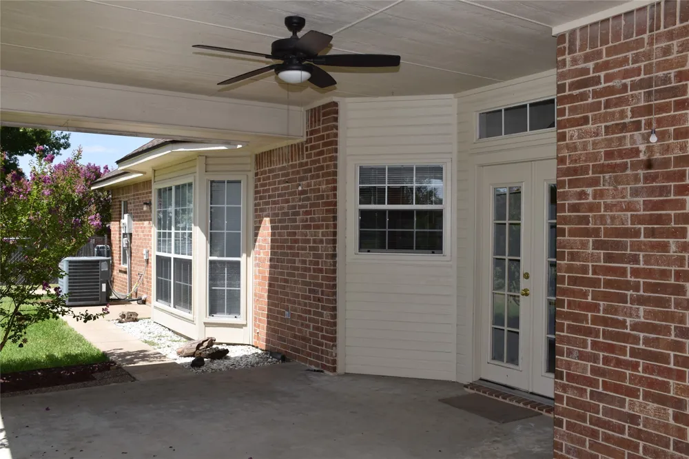 4017 Windmill Ridge Circle Red Oak, TX 75154