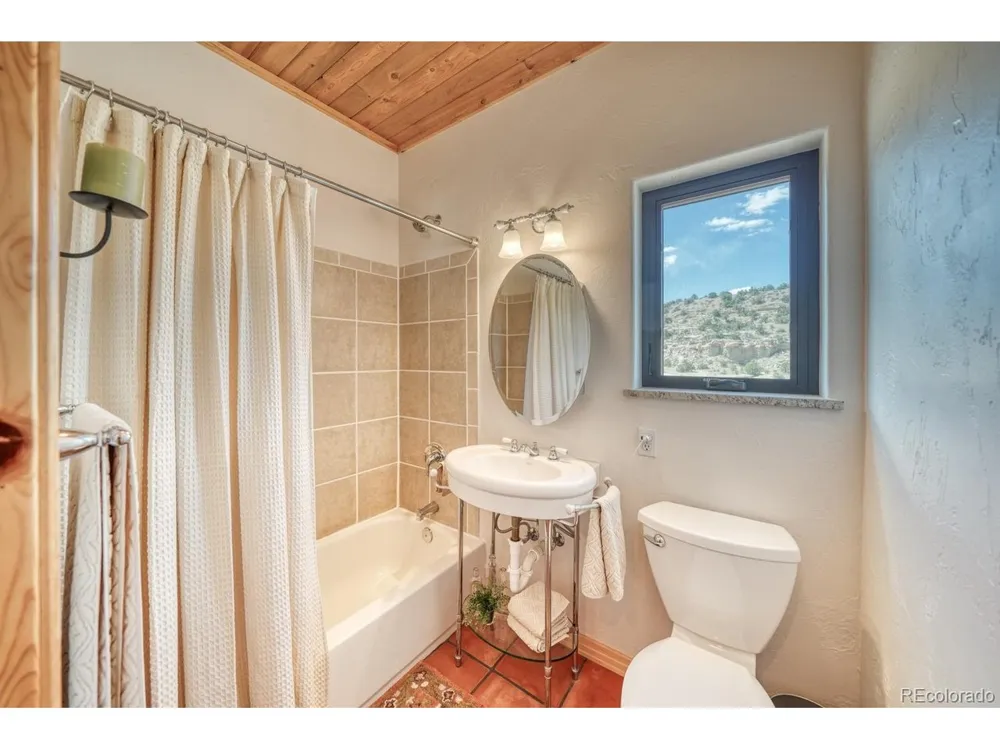 254 Bandito Trl Florence, CO 81226
