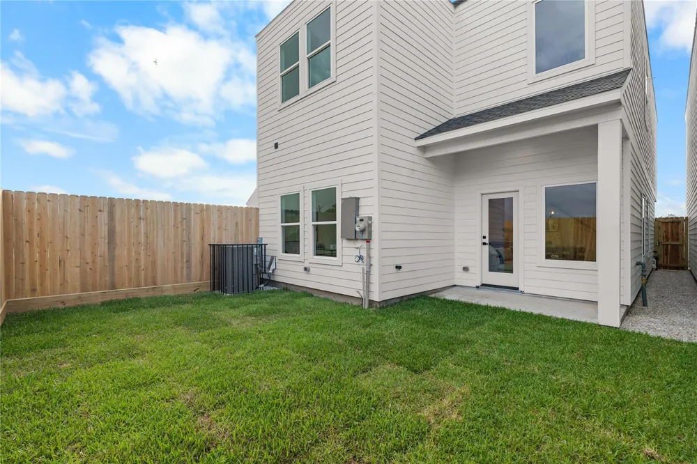 4007 Buffalo Moon Drive Houston, TX 77045