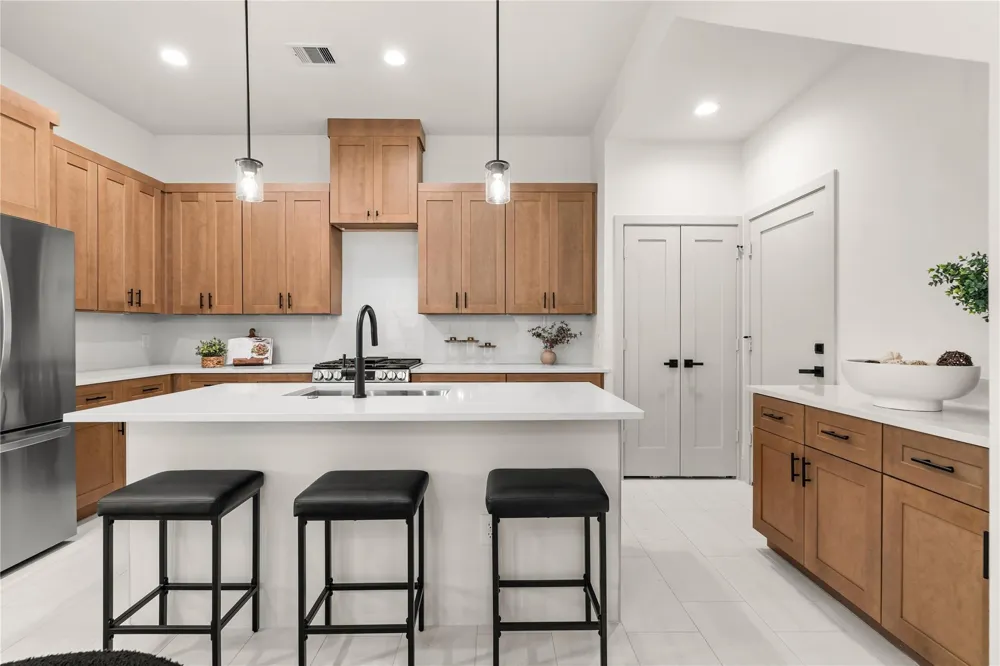 4007 Buffalo Moon Drive Houston, TX 77045