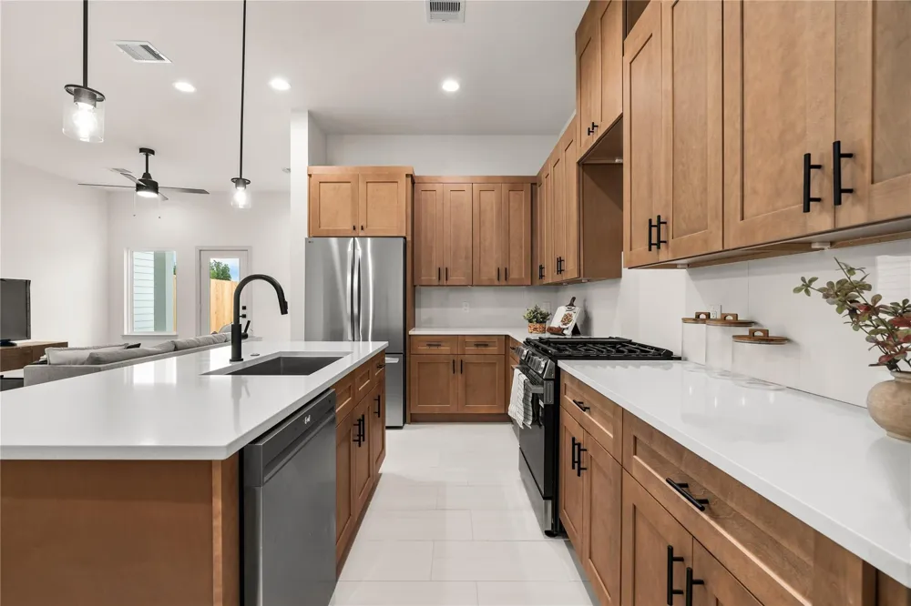 4007 Buffalo Moon Drive Houston, TX 77045