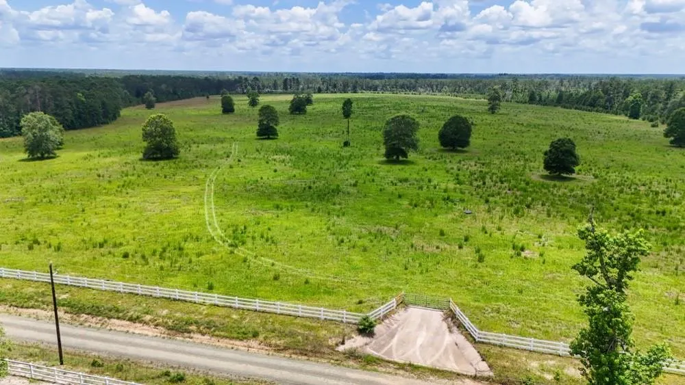 Cr 1450 Warren, TX 77664