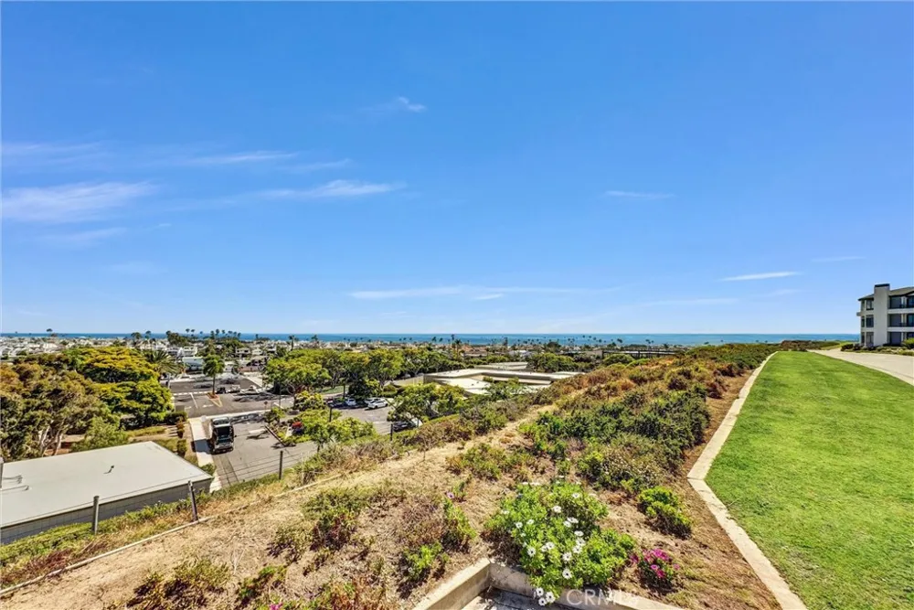 270 Cagney #207 Newport Beach, CA 92663