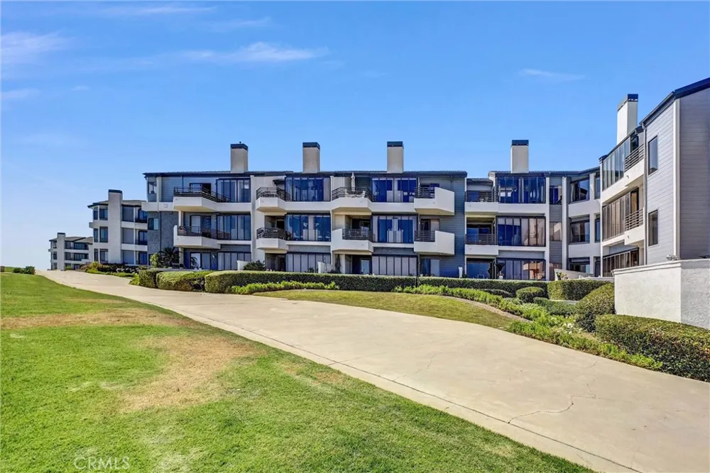270 Cagney #207 Newport Beach, CA 92663