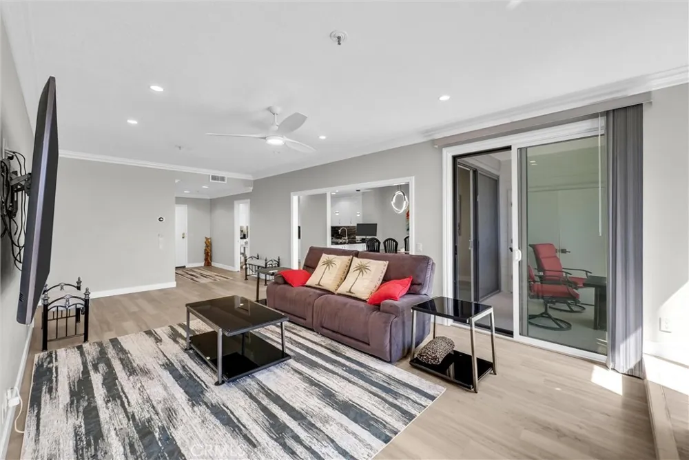 270 Cagney #207 Newport Beach, CA 92663