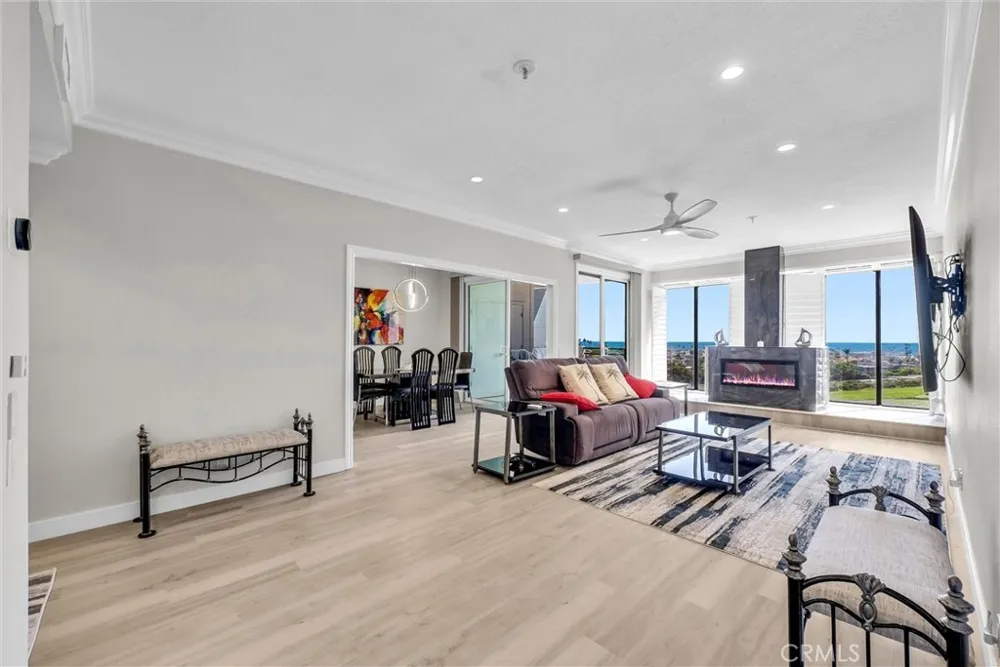 270 Cagney #207 Newport Beach, CA 92663