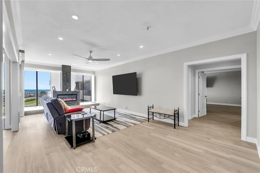 270 Cagney #207 Newport Beach, CA 92663