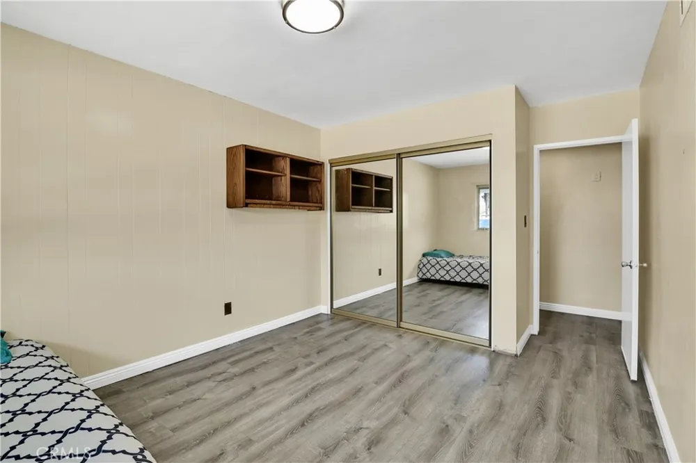 2550 W Rowland Avenue Anaheim, CA 92804