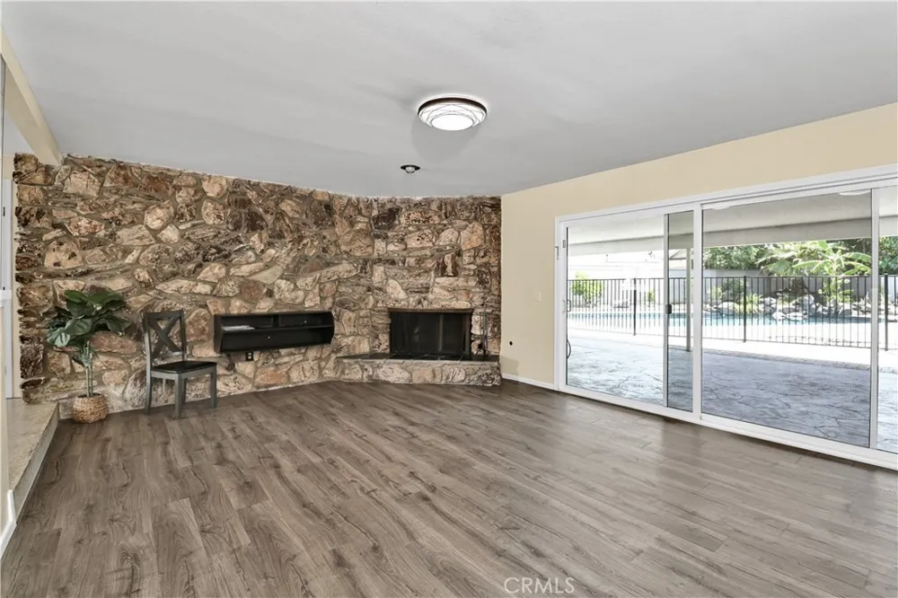 2550 W Rowland Avenue Anaheim, CA 92804