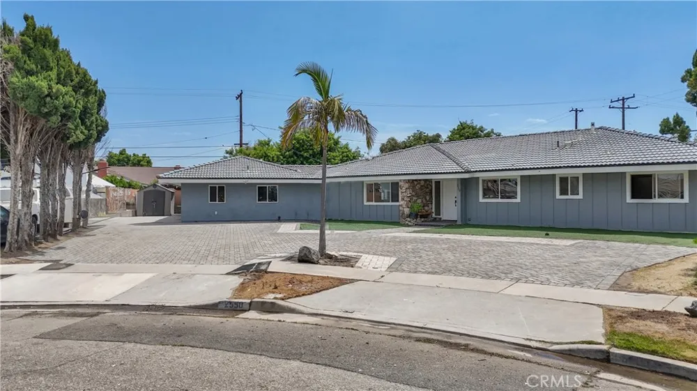 2550 W Rowland Avenue Anaheim, CA 92804