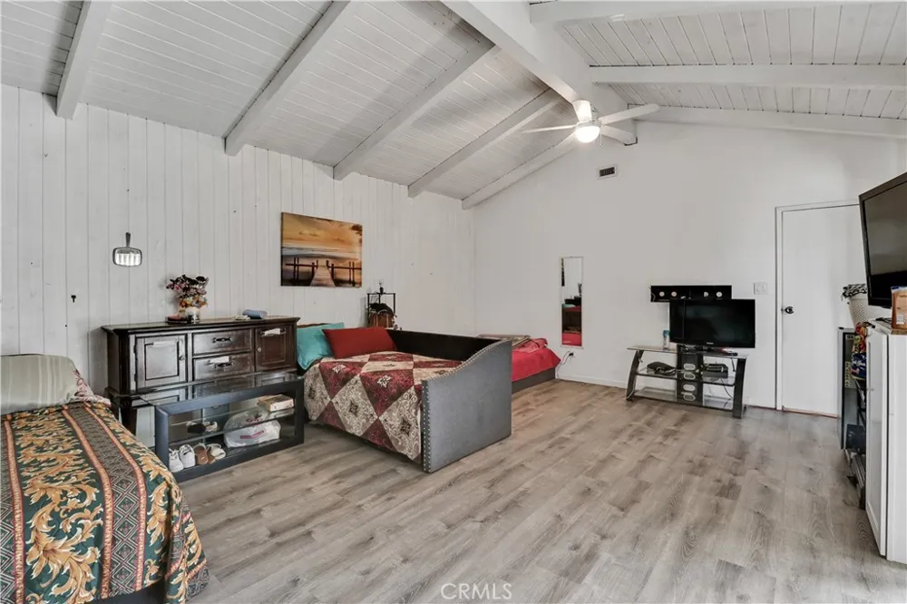 2550 W Rowland Avenue Anaheim, CA 92804