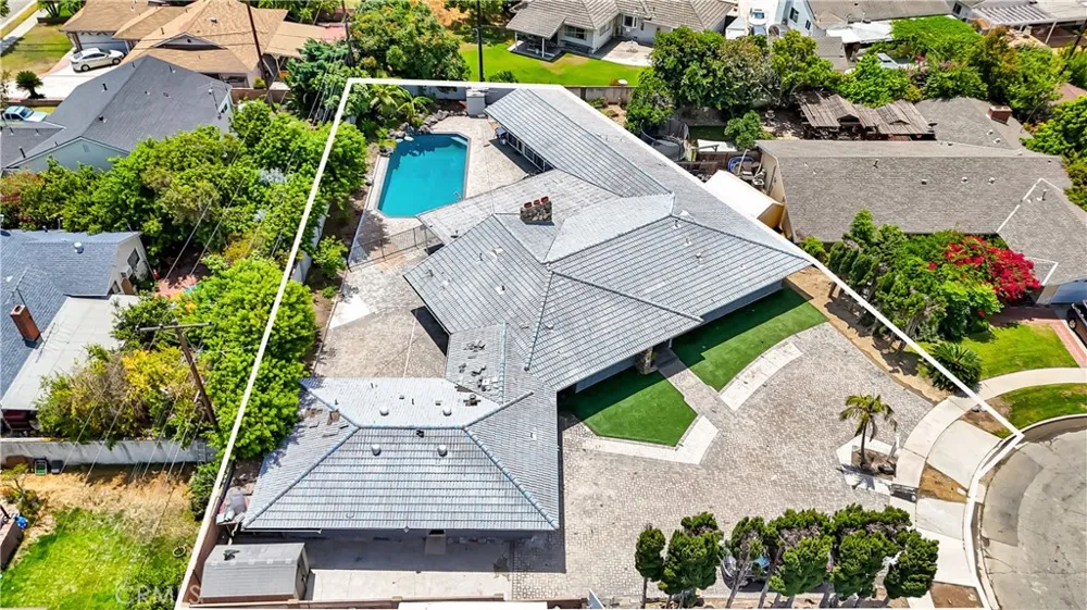 2550 W Rowland Avenue Anaheim, CA 92804