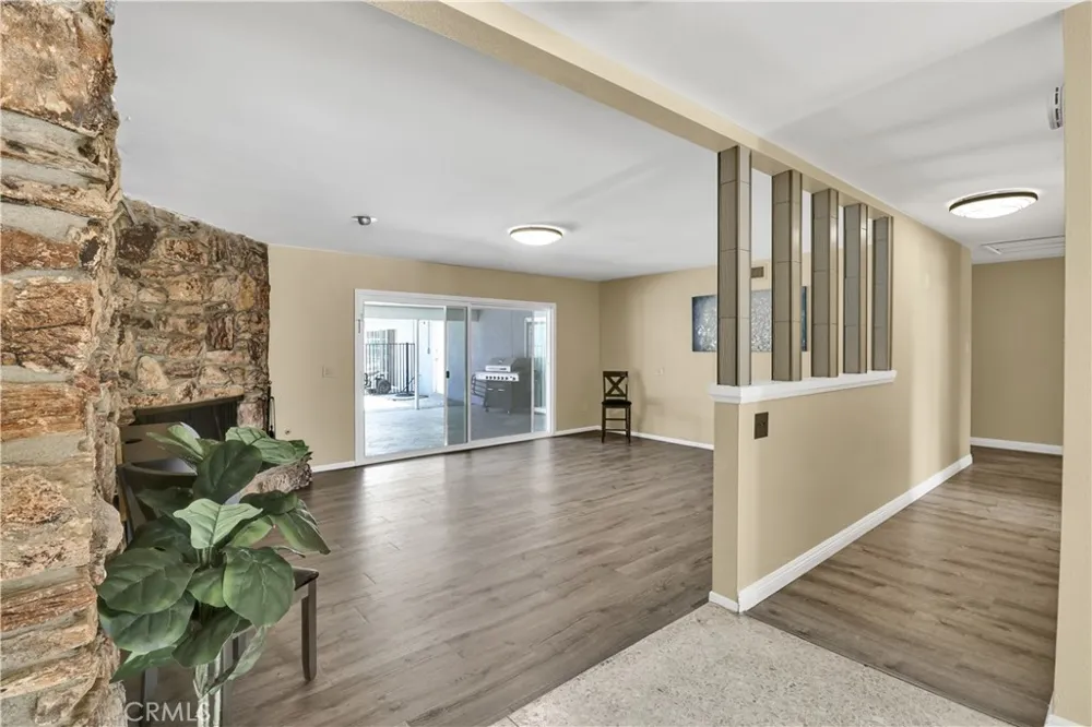 2550 W Rowland Avenue Anaheim, CA 92804