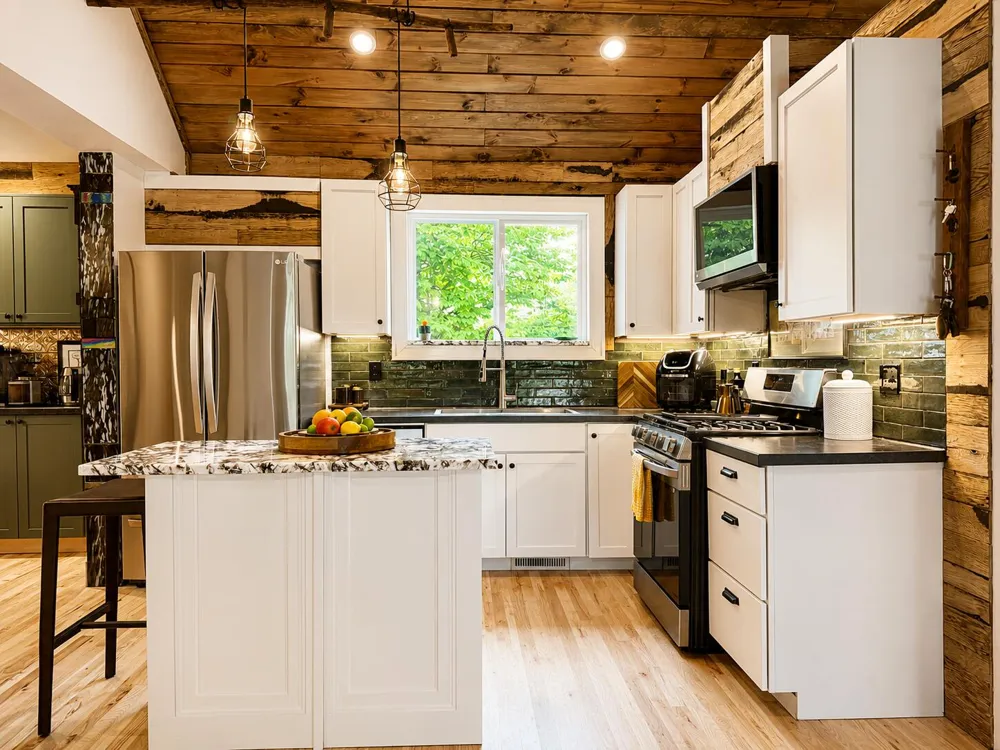 211 E Sycamore Street Three Oaks Village, MI 49128