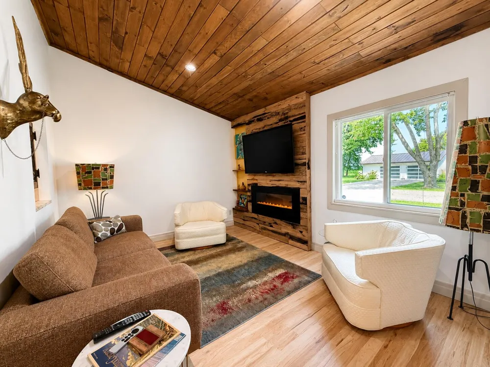211 E Sycamore Street Three Oaks Village, MI 49128