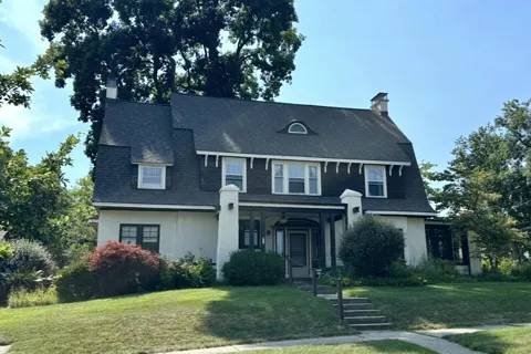 204 Monroe Street