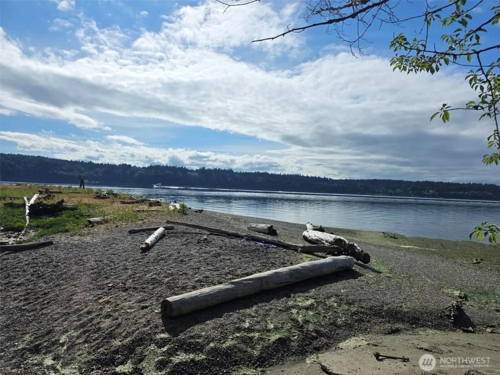 23601 Landers Road SW Vashon, WA 98070