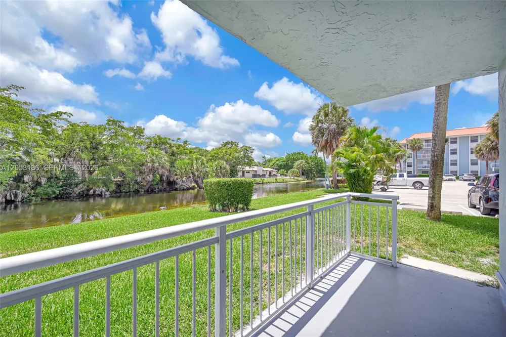 505 S Pine Island Rd #B102 Plantation, FL 33324
