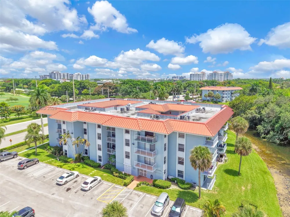505 S Pine Island Rd #B102 Plantation, FL 33324