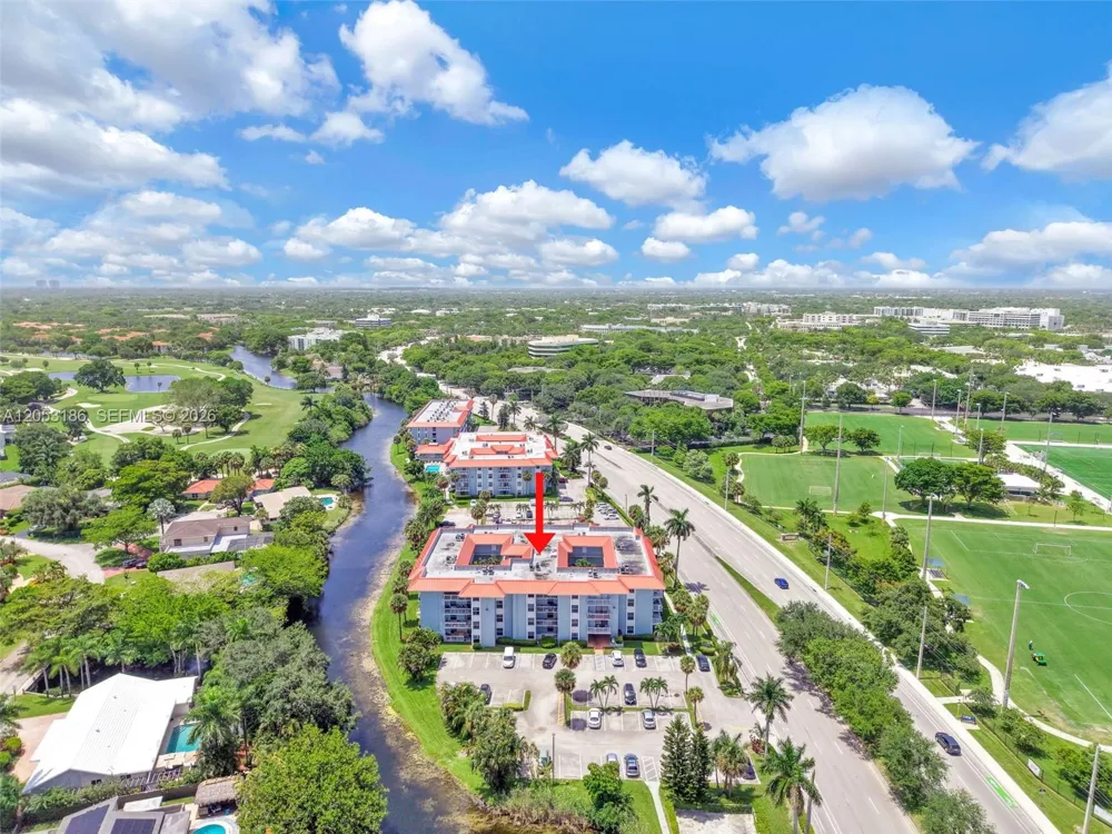 505 S Pine Island Rd #B102 Plantation, FL 33324