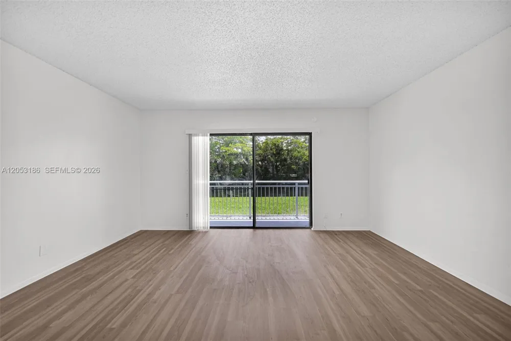 505 S Pine Island Rd #B102 Plantation, FL 33324