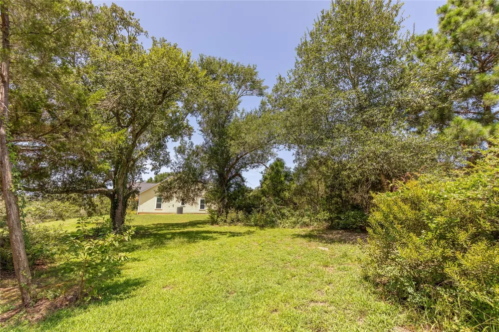 685 Piney Creek Road Bellville, TX 77418