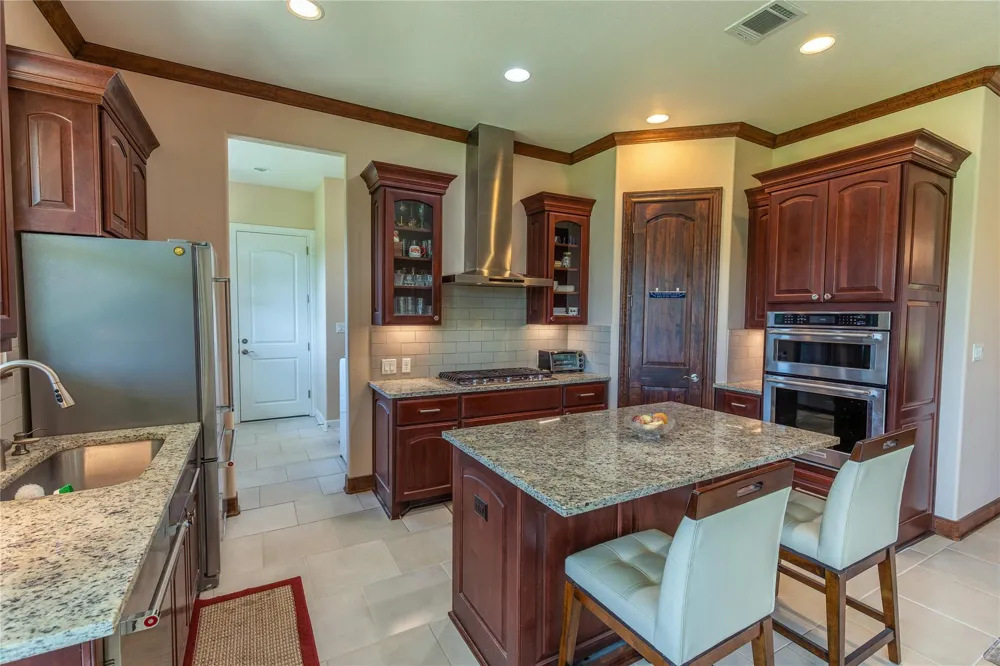 685 Piney Creek Road Bellville, TX 77418