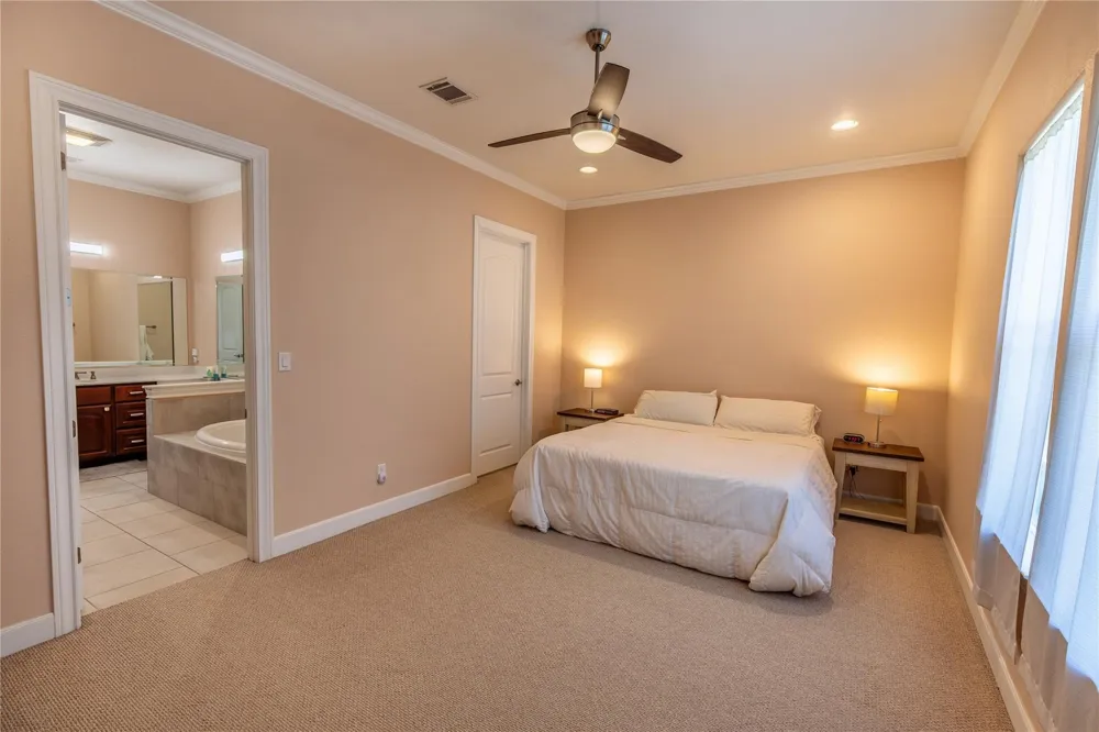 685 Piney Creek Road Bellville, TX 77418