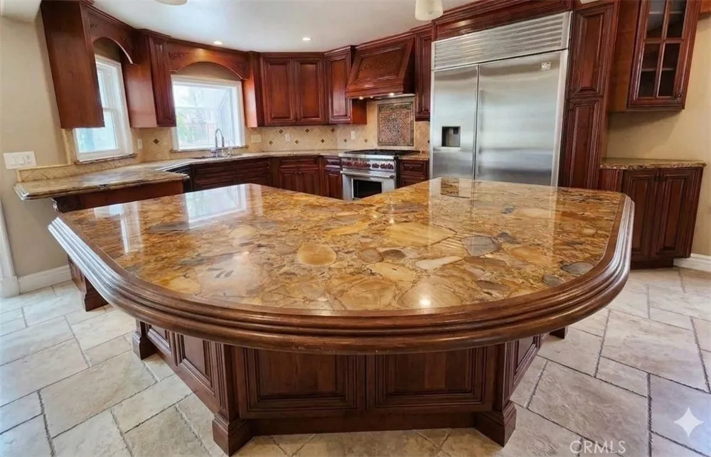 6573 E North View Drive Anaheim Hills, CA 92807