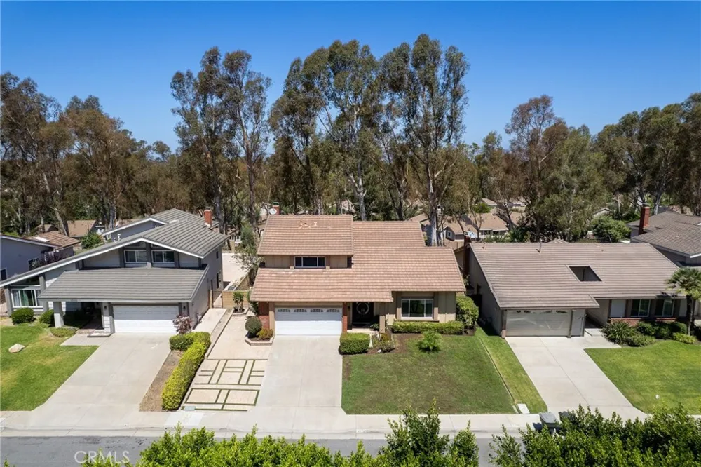 6573 E North View Drive Anaheim Hills, CA 92807